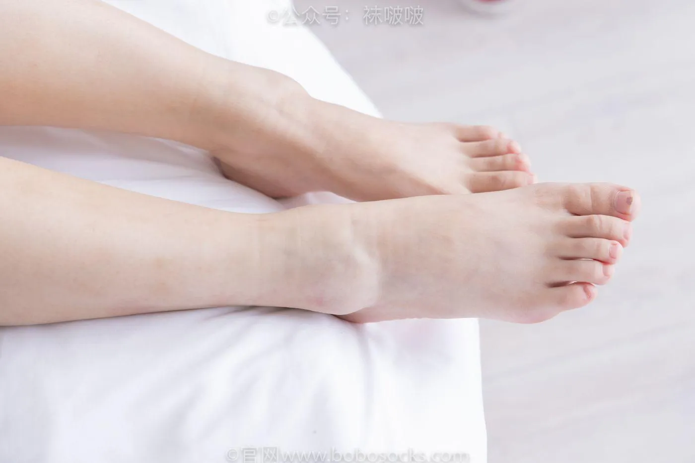 [BoBoSocks袜啵啵]NO.036 菠萝-帆布鞋、白棉袜、裸足 [138P]插图1